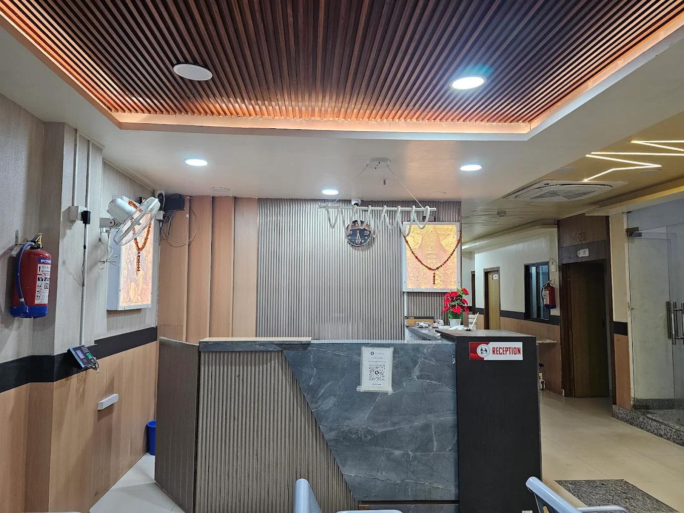 Reception Area & Lobby Image